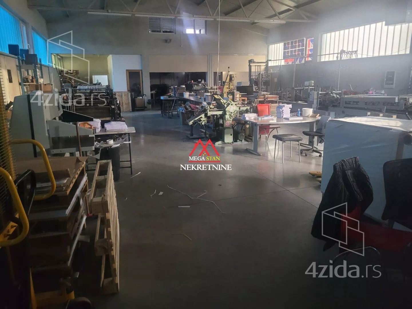 Hala | 4zida