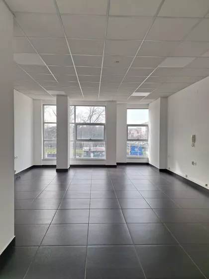 Trg Kosturnica | 4zida.rs