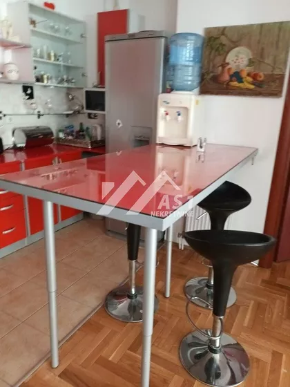 Svetojovanska | 4zida.rs