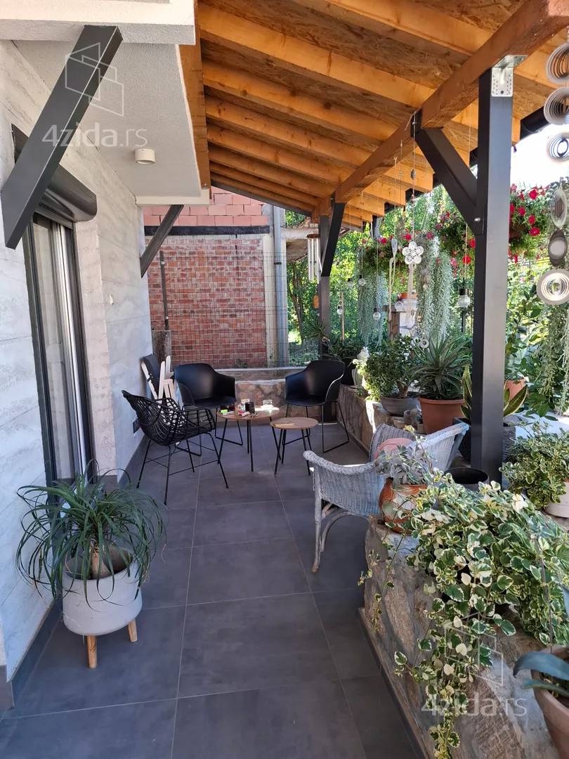 3-etažna kuća | 4zida