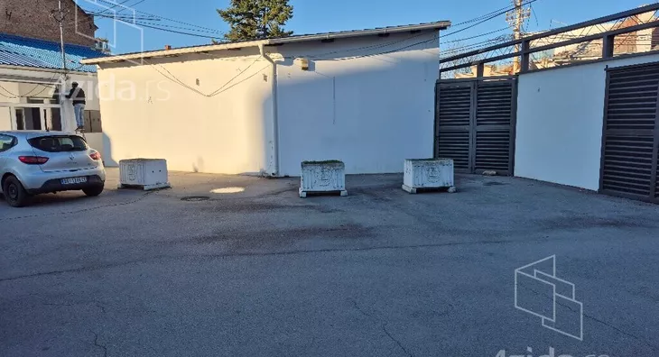 Poslovni prostor | 4zida