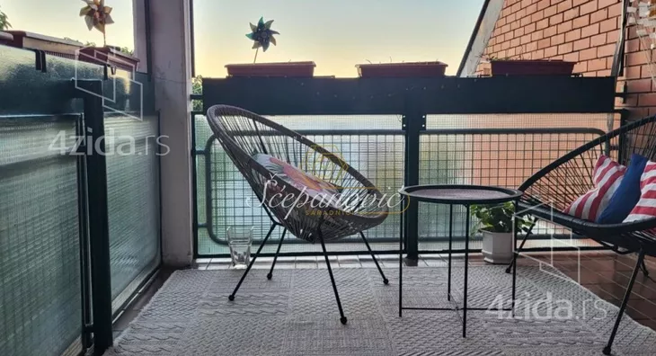 Troiposoban stan | 4zida