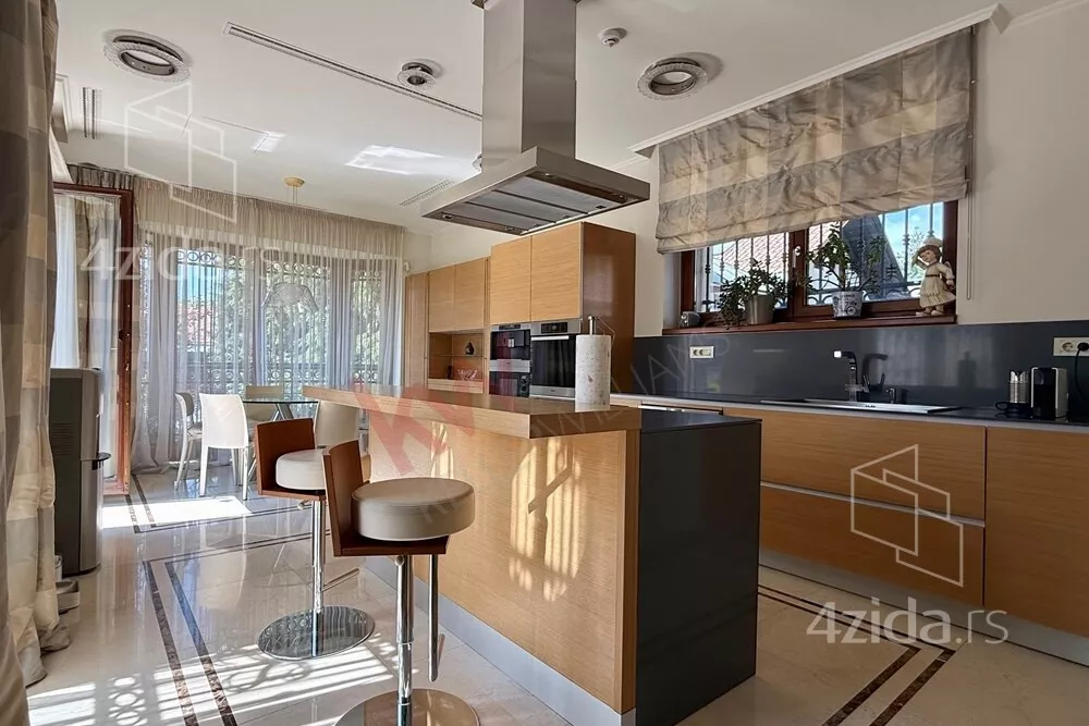 4-etažna kuća | 4zida