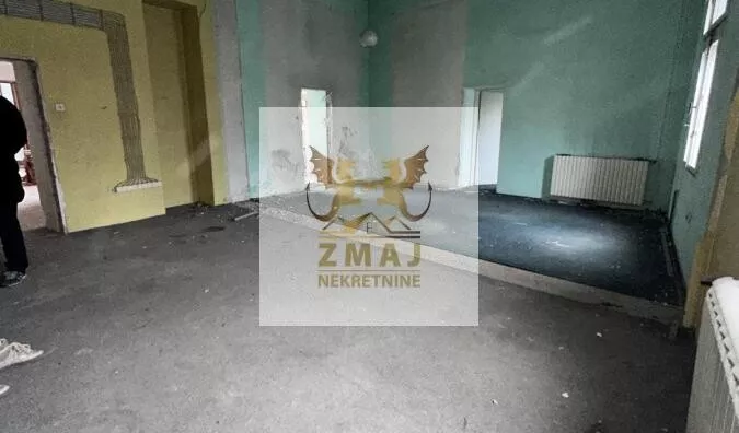 Poslovna zgrada | 4zida