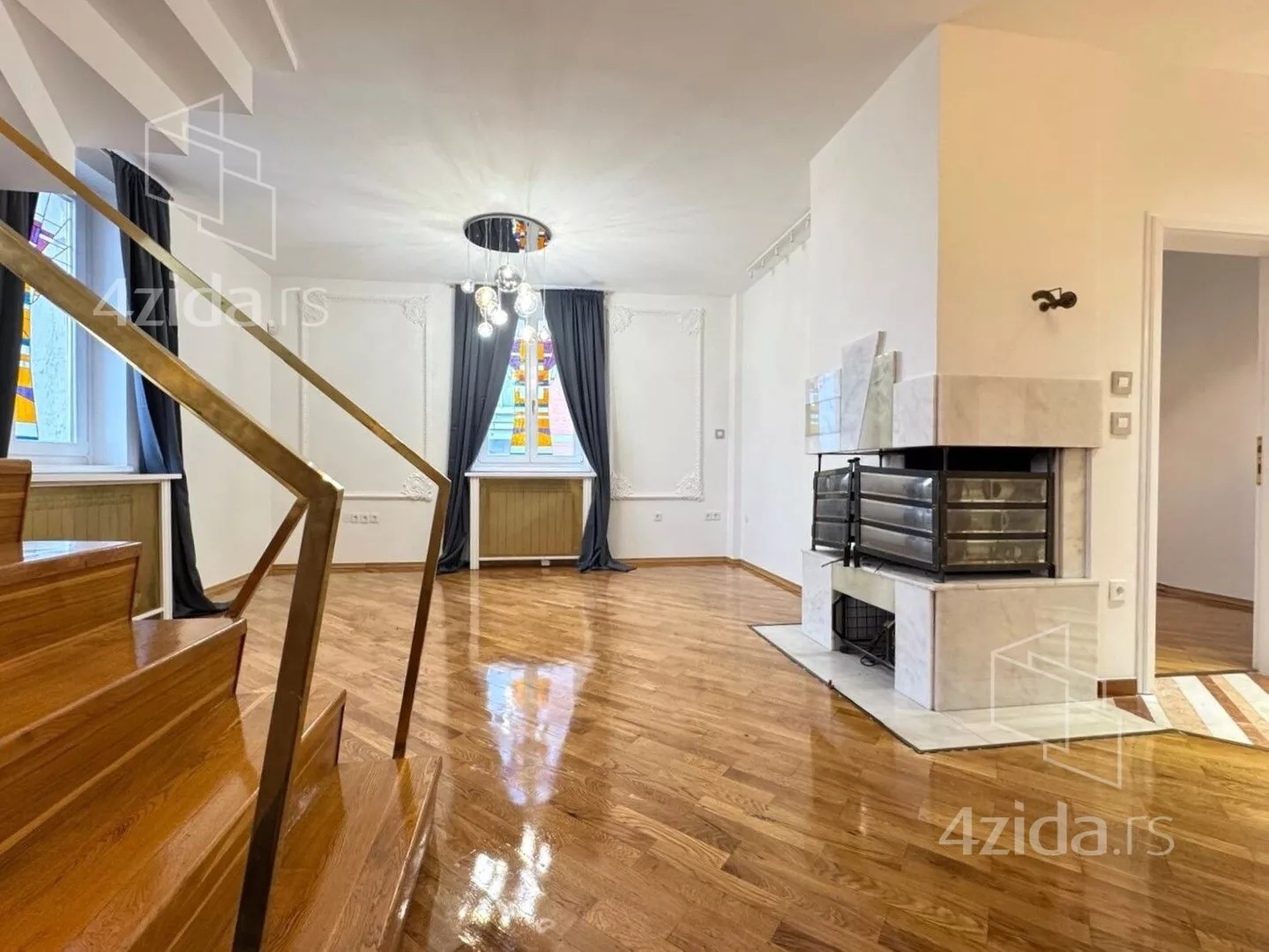 Petosoban stan | 4zida