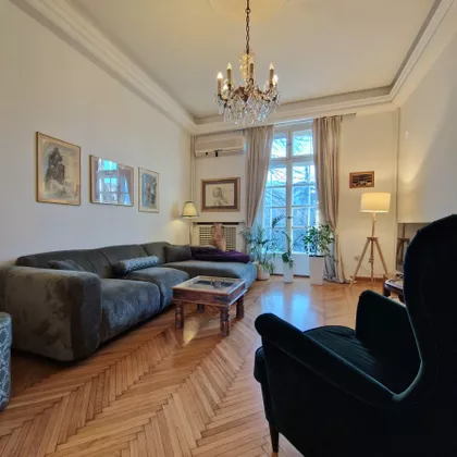 Milana Kasanina | 4zida.rs