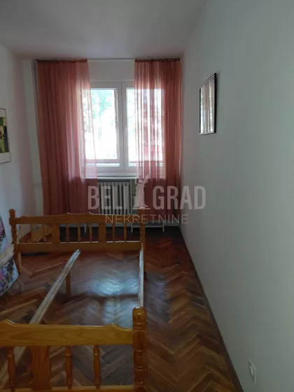Bogdana Tirnanića | 4zida.rs