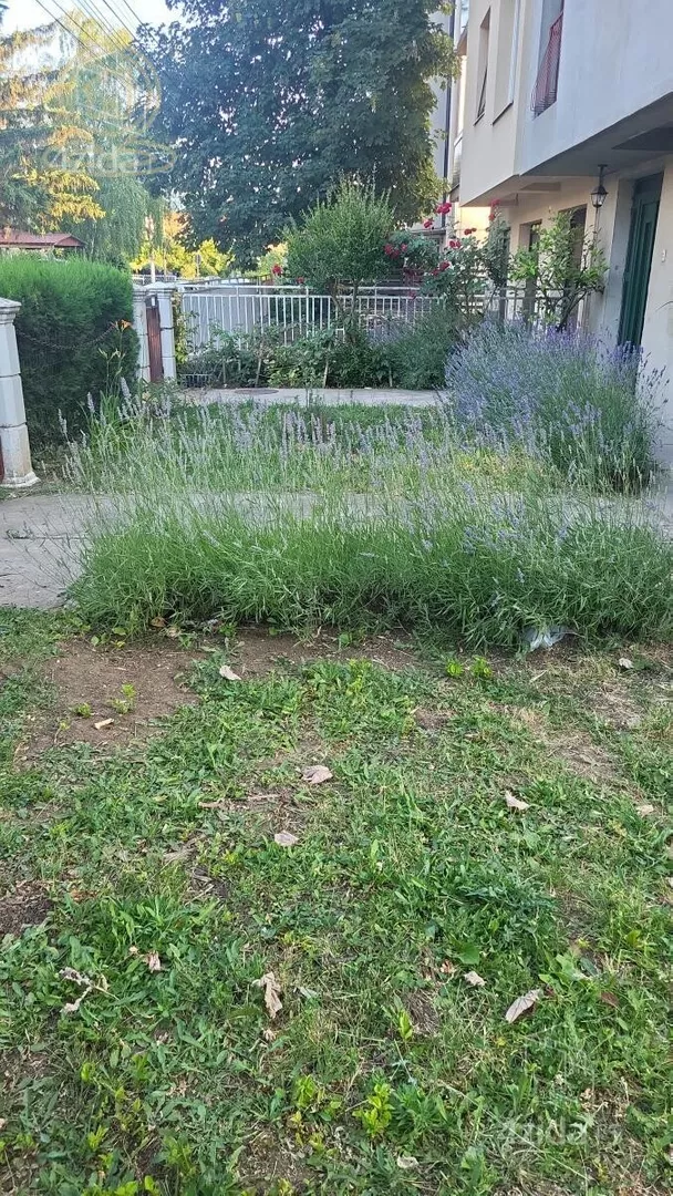 Šestosoban stan | 4zida