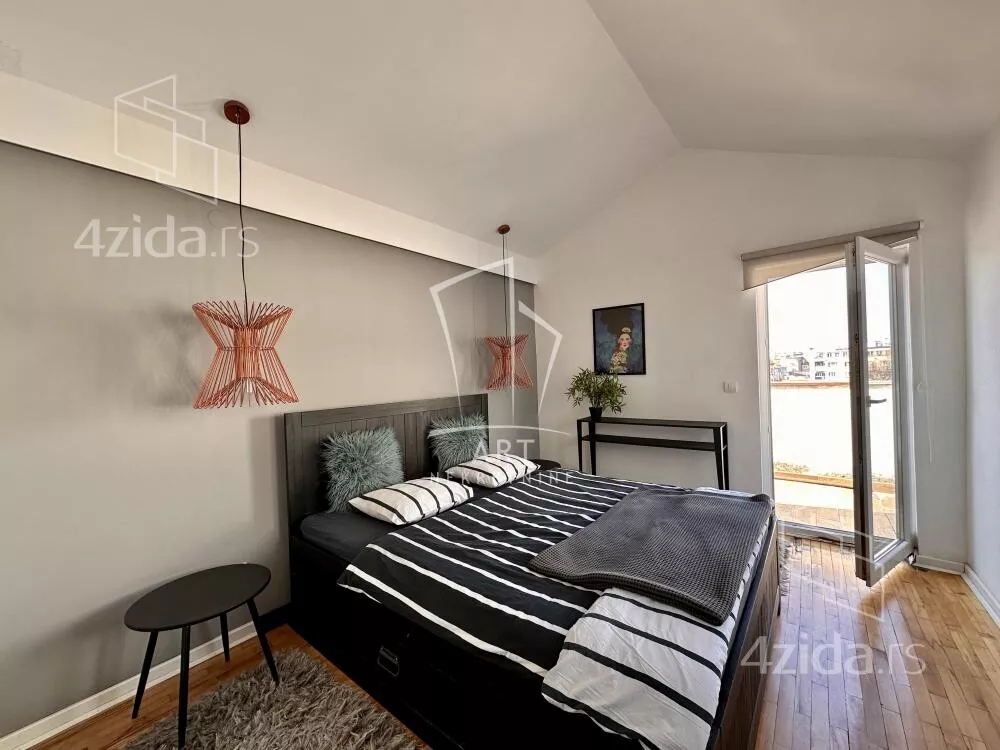 Šestosoban stan | 4zida