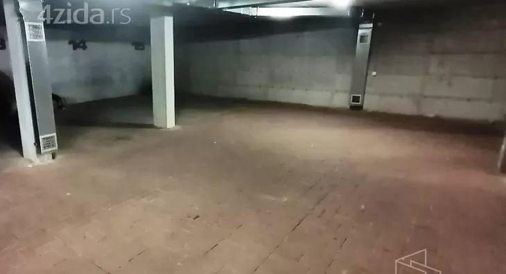 Parking | 4zida
