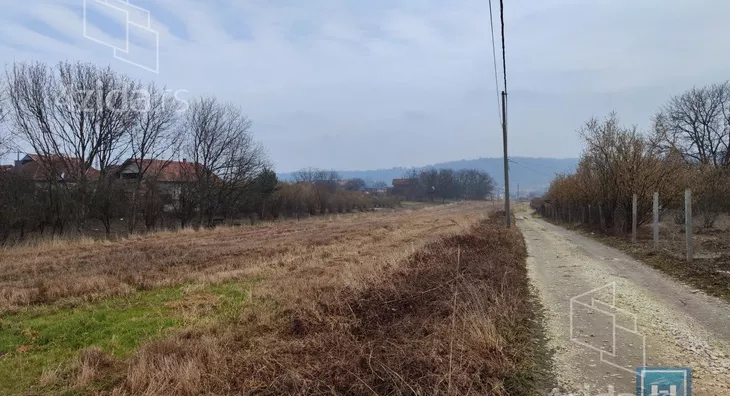 Plac | 4zida