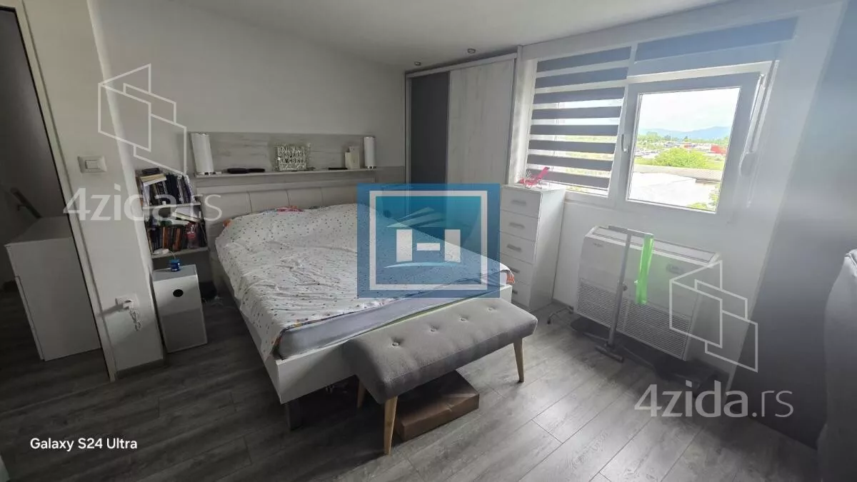 Petosoban stan | 4zida