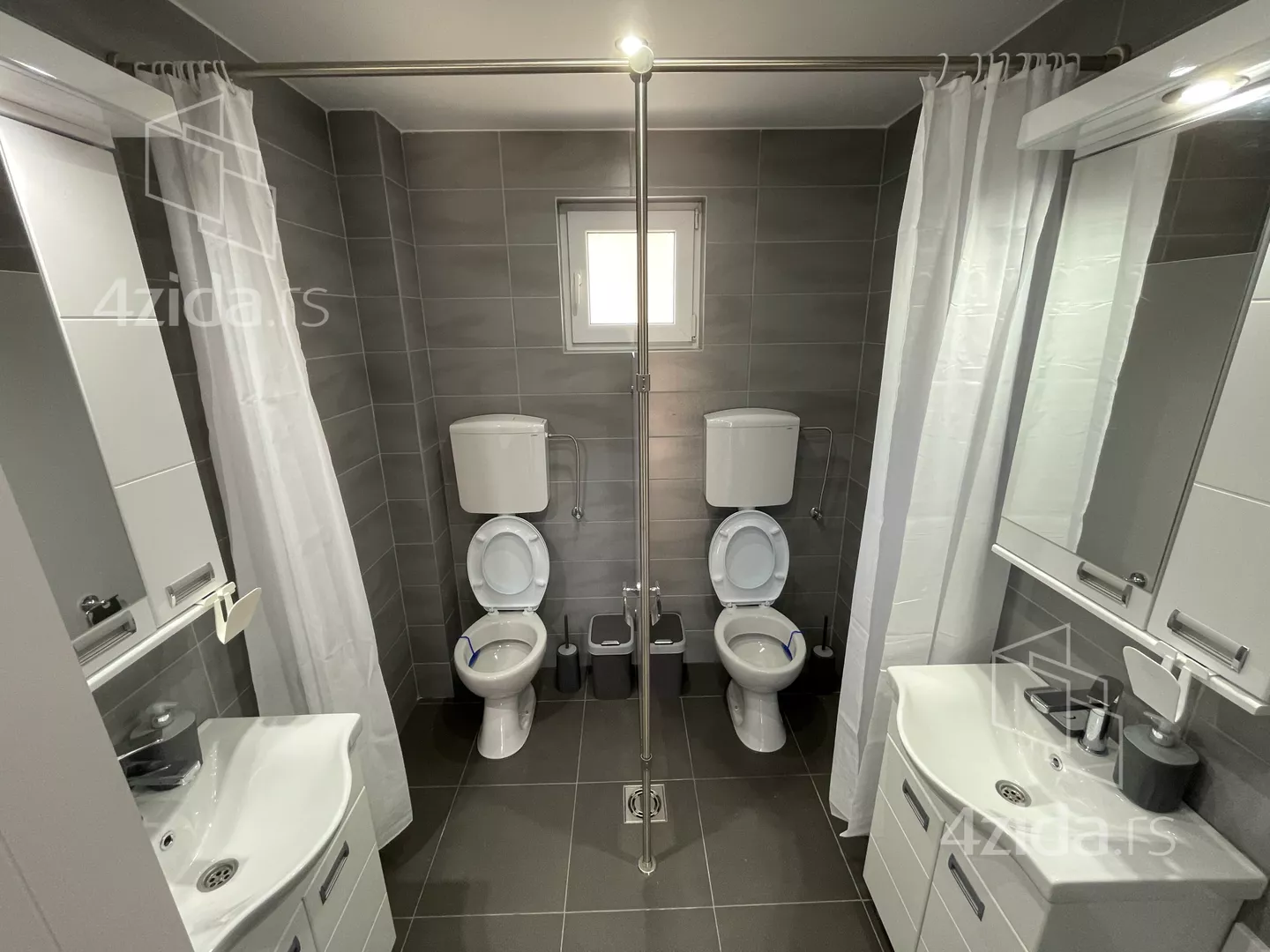 Poslovna zgrada | 4zida