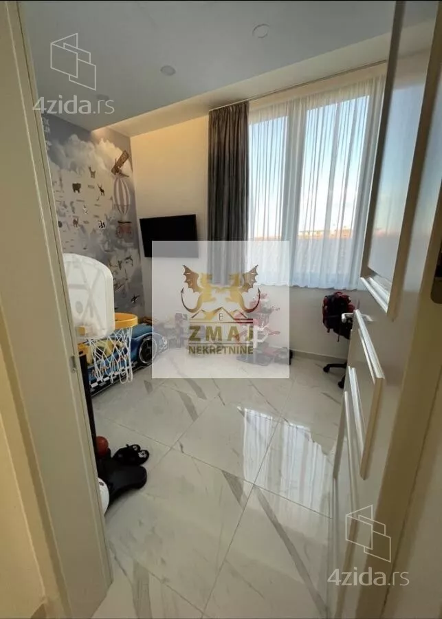 Petosoban stan | 4zida