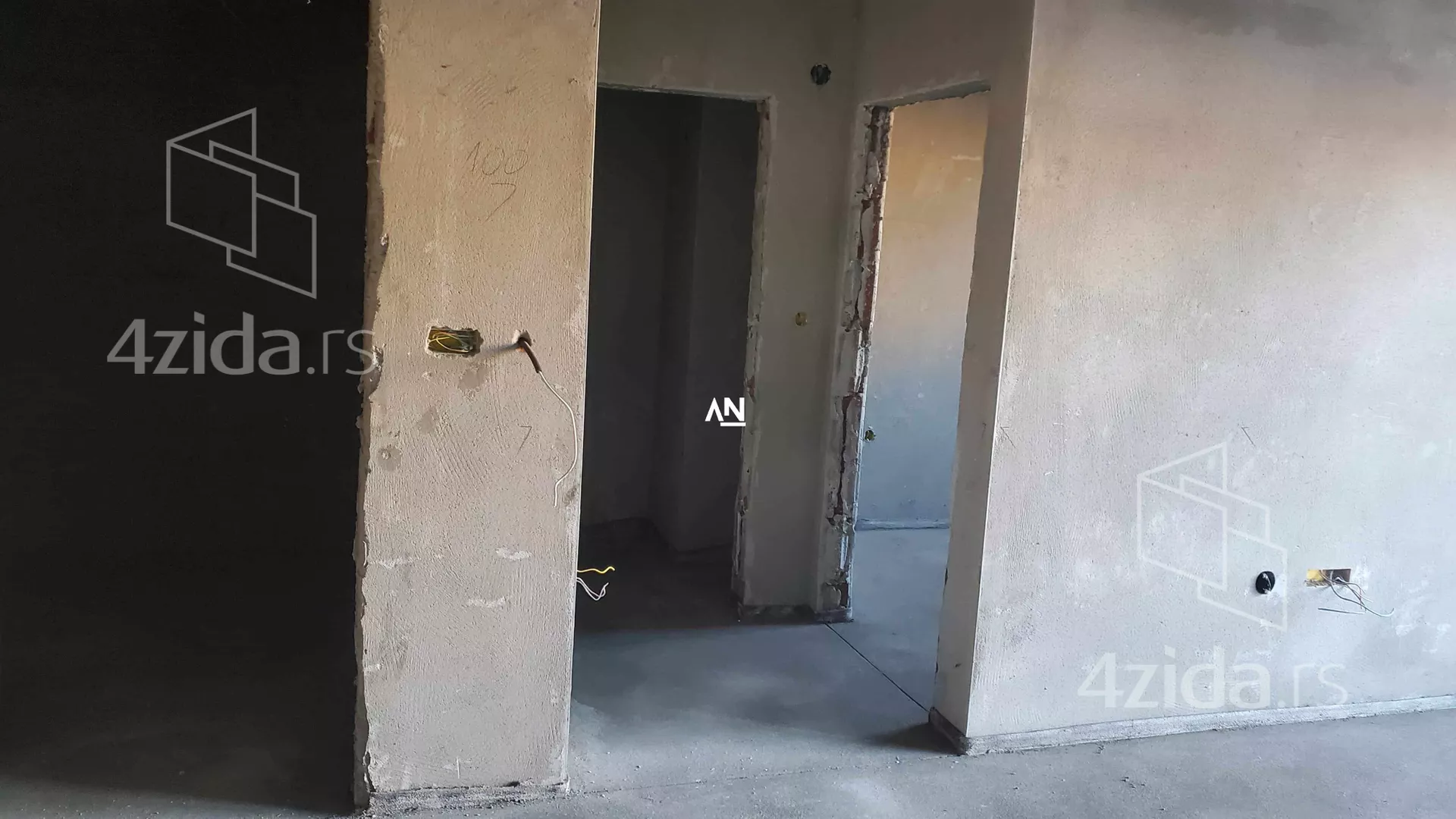 Jednoiposoban stan | 4zida