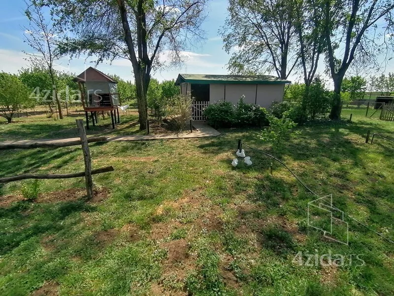 Poljoprivredno zemljište | 4zida