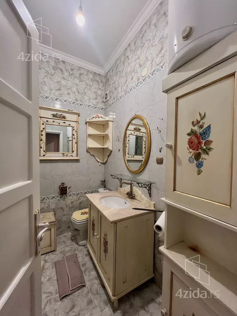 Petosoban stan | 4zida