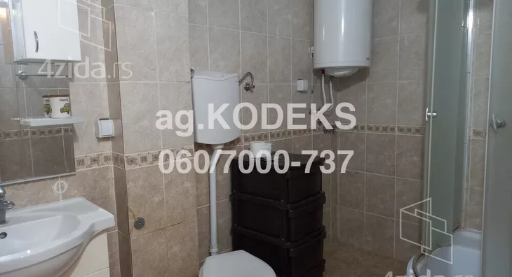 Petosoban stan | 4zida