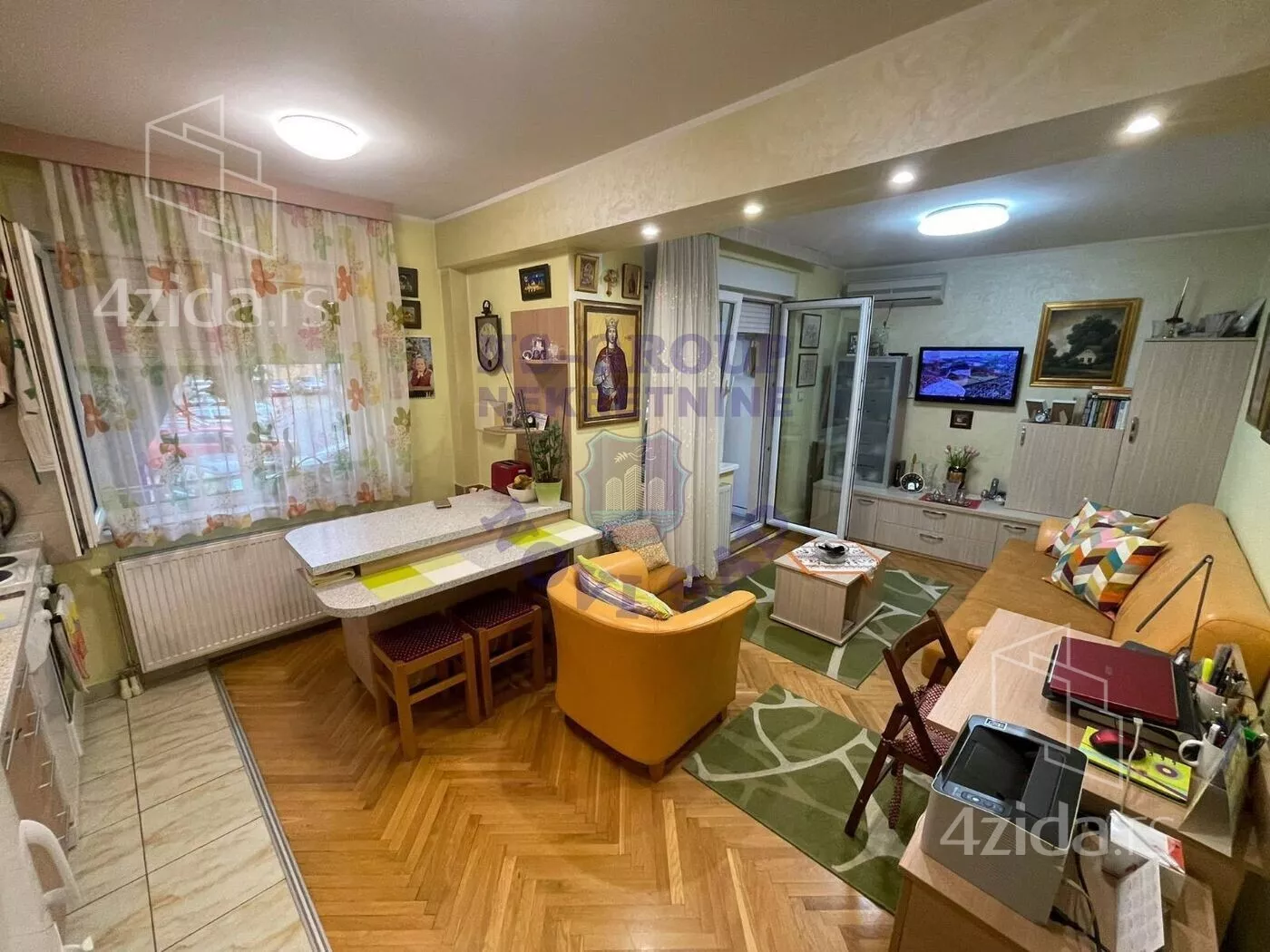 Jednoiposoban stan | 4zida