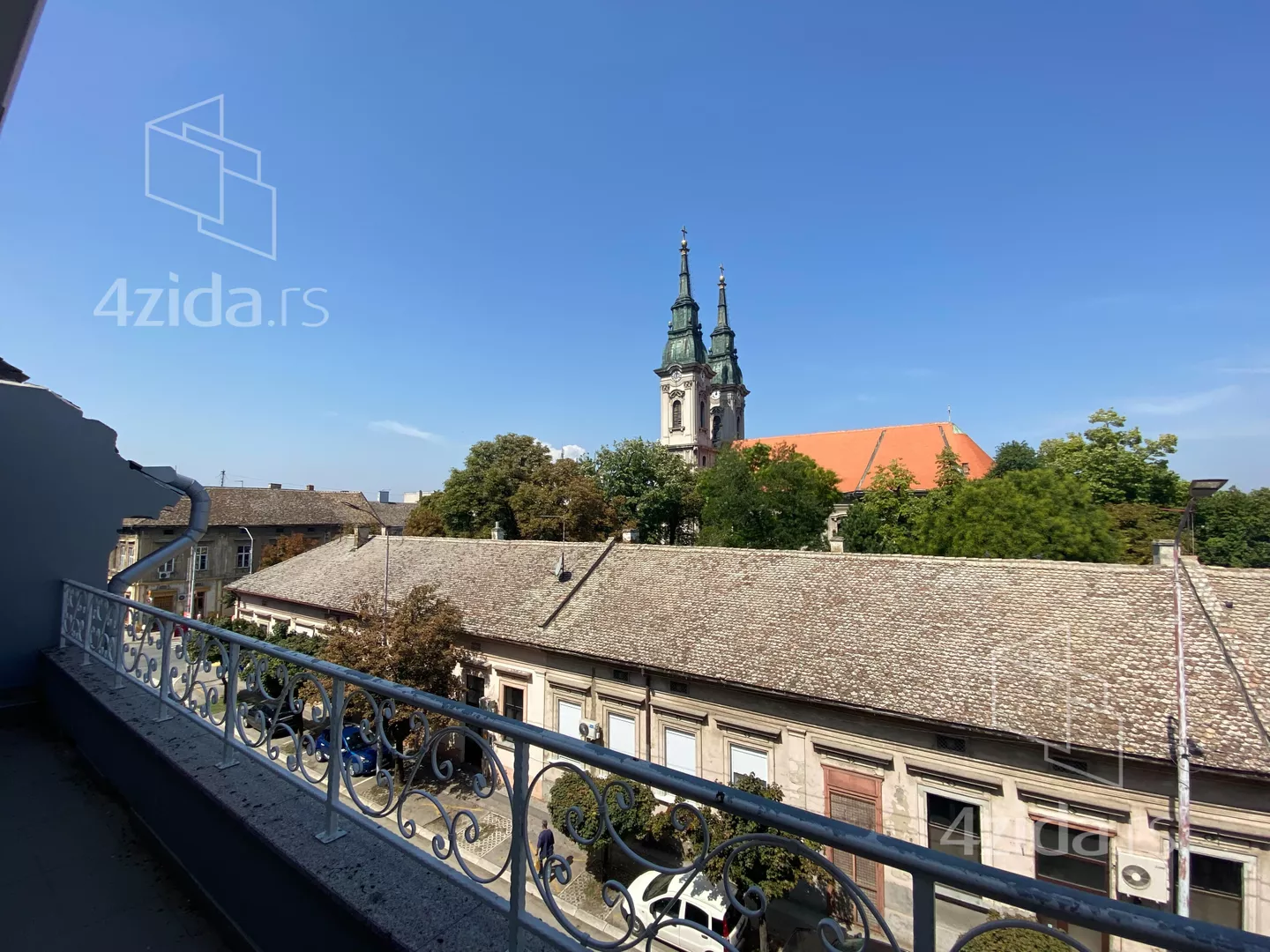 Petosoban stan | 4zida