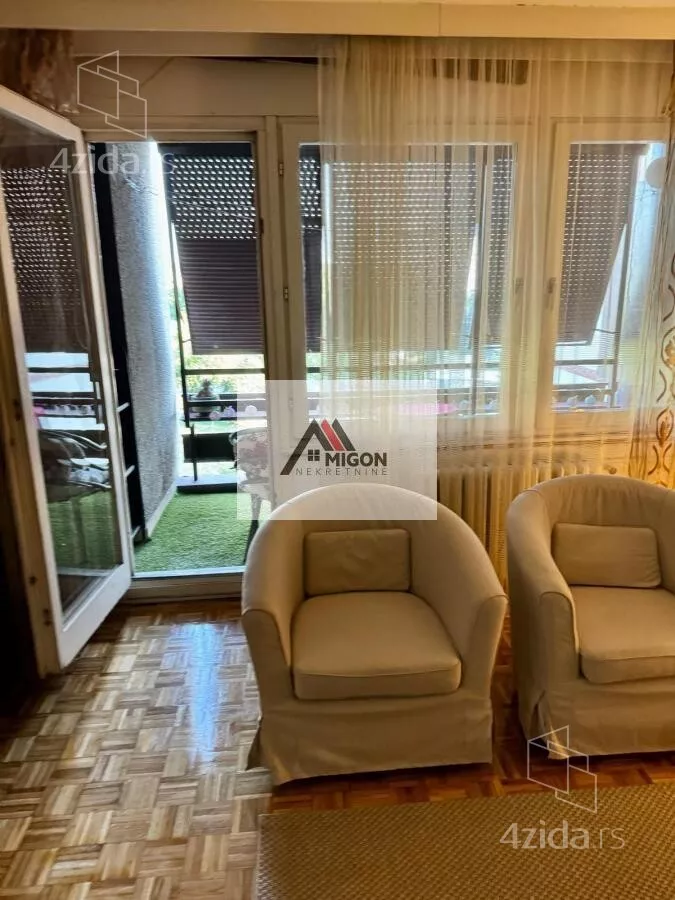 Troiposoban stan | 4zida