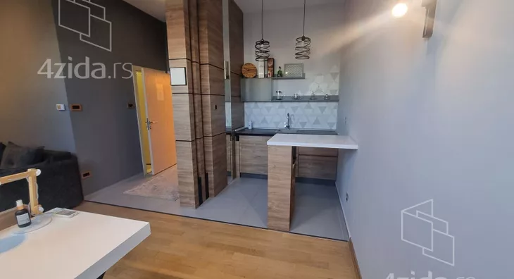 Petosoban stan | 4zida