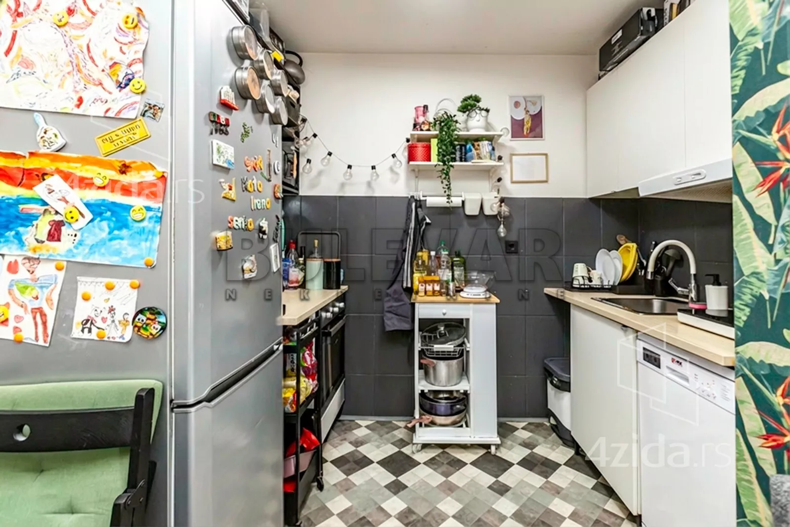 Jednoiposoban stan | 4zida