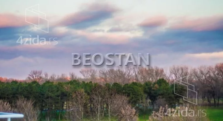 Šestoiposoban stan | 4zida