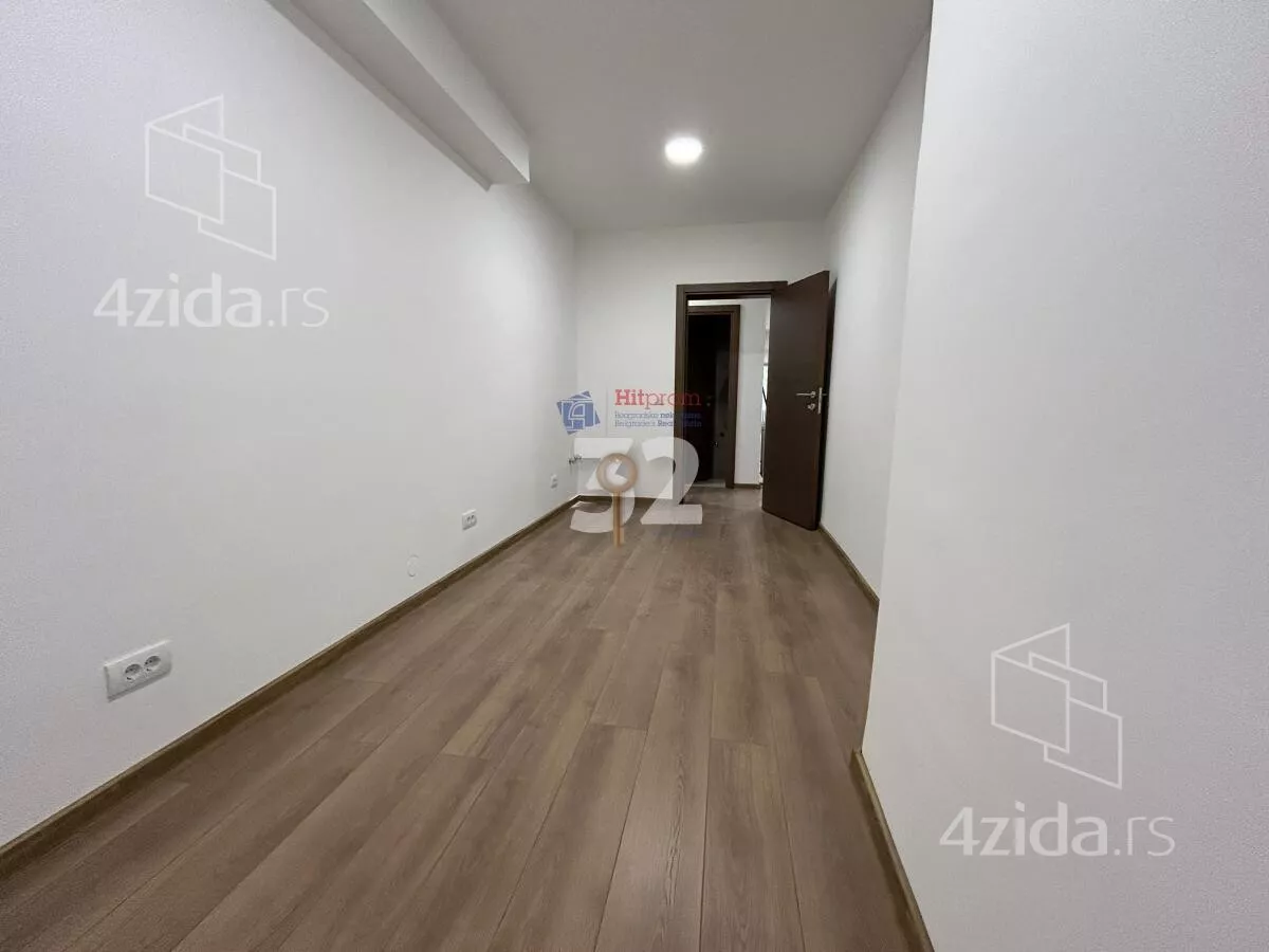 Četvoroiposoban stan | 4zida