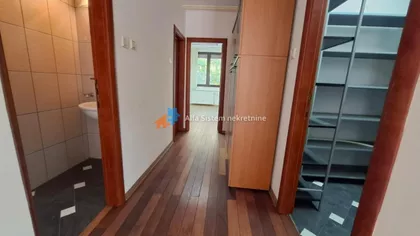 Skupština | 4zida.rs