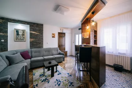 Skerlićeva | 4zida.rs