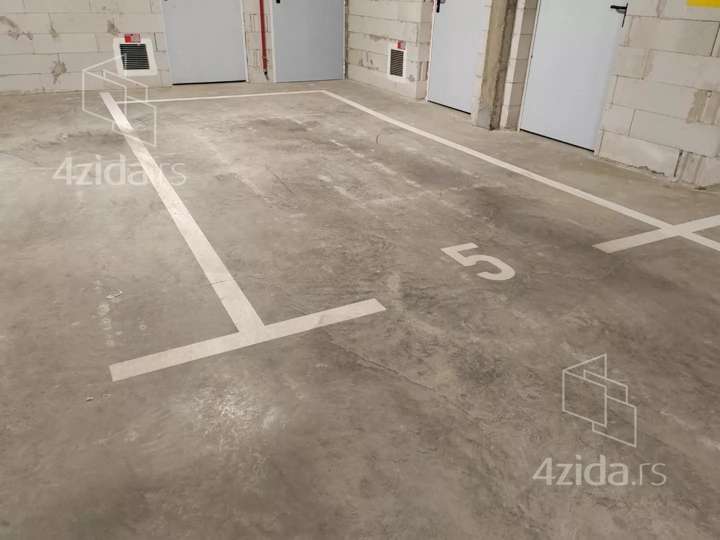 Parking | 4zida
