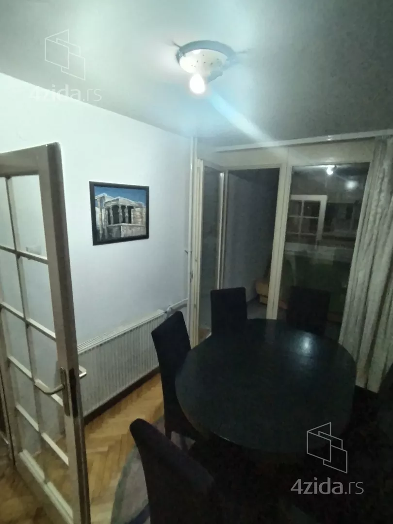 Troiposoban stan | 4zida