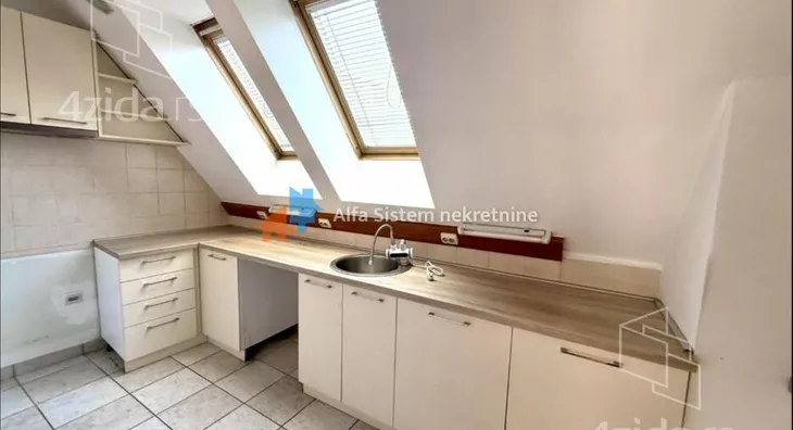 Šestosoban stan | 4zida