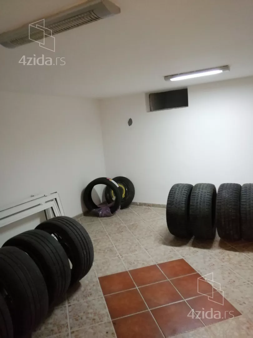 3-etažna kuća | 4zida