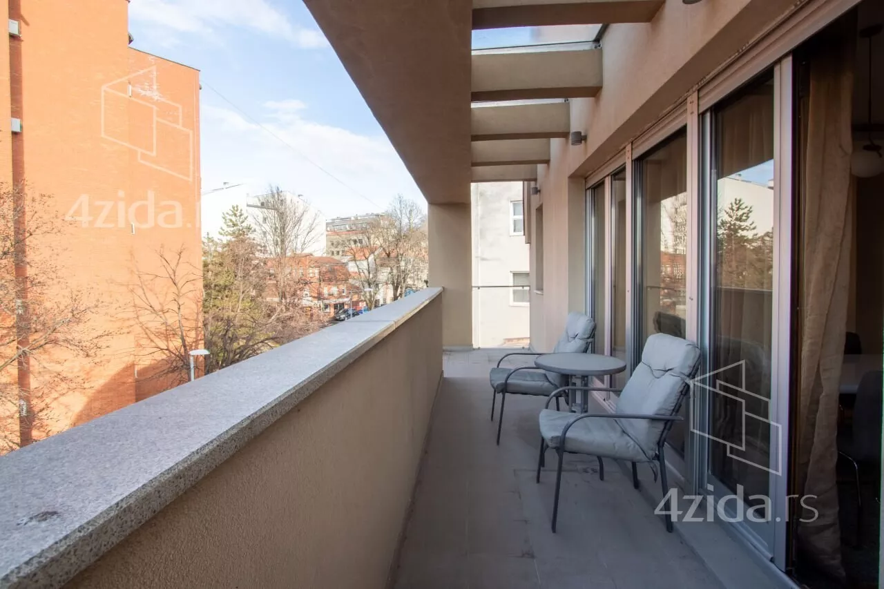 Petosoban stan | 4zida