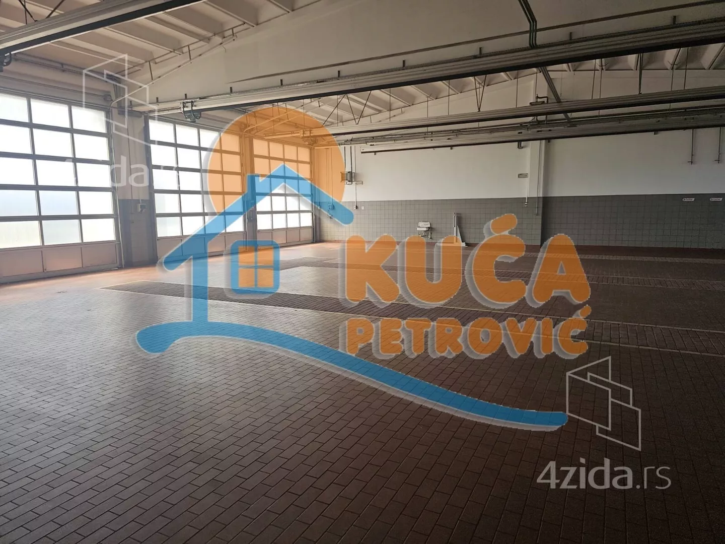 Lokal | 4zida