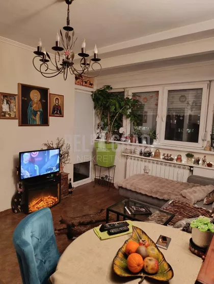 Studentska | 4zida.rs