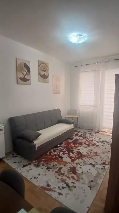 Sedamnaestog Oktobra 42 | 4zida.rs