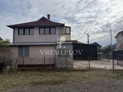 Opovska | 4zida.rs