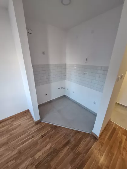 +20 M2 PRIVATNOG DVORIŠTA | 4zida.rs