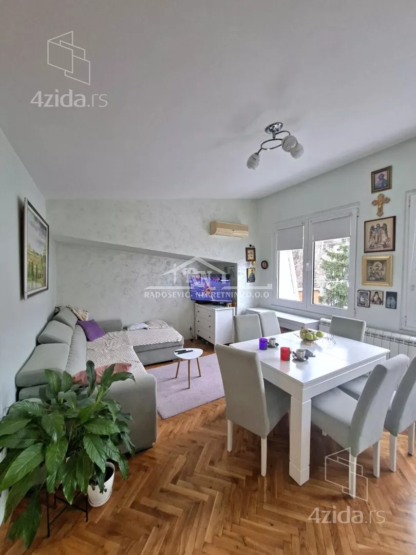 Troiposoban stan | 4zida