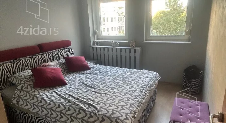 Četvoroiposoban stan | 4zida