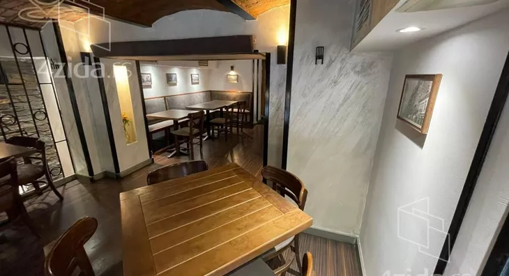 Lokal | 4zida