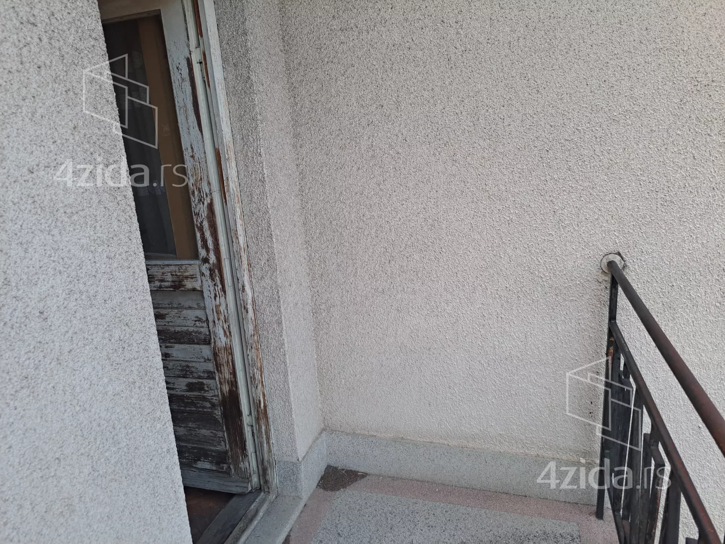 Četvoroiposoban stan | 4zida