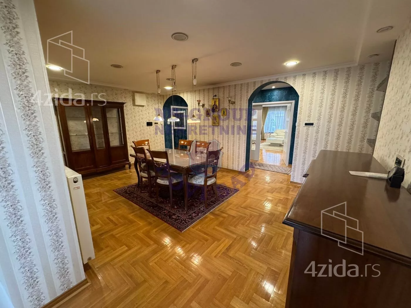 Petosoban stan | 4zida