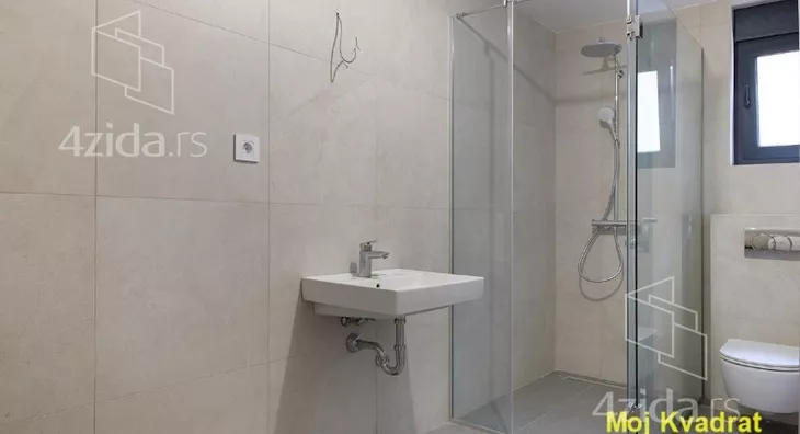 Šestosoban stan | 4zida