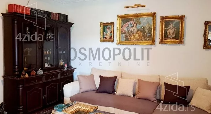 Petosoban stan | 4zida