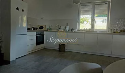 Popovica | 4zida.rs