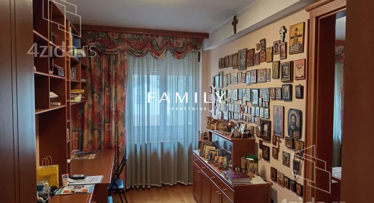 Petosoban stan | 4zida